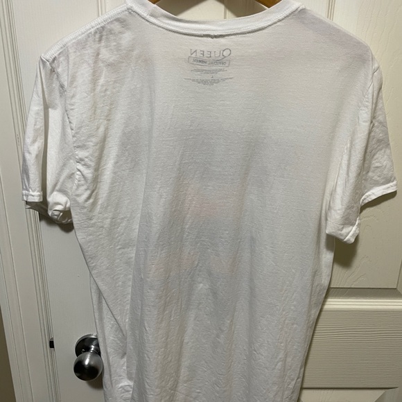 Official Queen Tour 76 replica shirt. Great condition. Large. - Picture 3 of 4